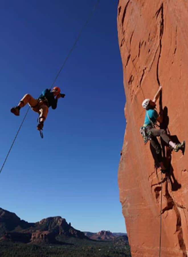 FE 16–35 mm F2.8 Premium G Master Series Wide-Angle Zoom Lens And Smooth Bokeh, SEL1635GM, Black, 1 Year Warranty Black - Image 7